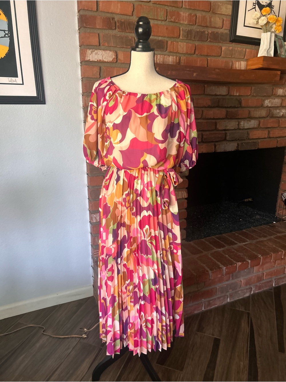 Baltic Born Prim Pleated Midi Dress in Retro Floral Sz M